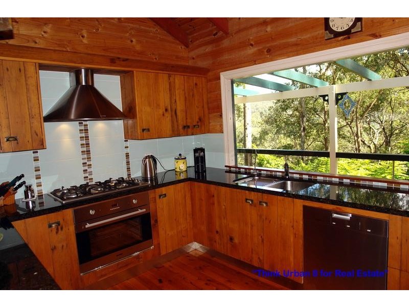 693 Haven Road, Upper Brookfield QLD 4069